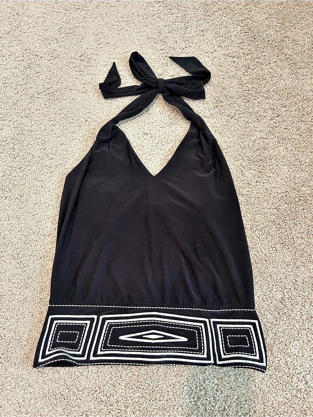 White House black market Black & White Geometric Halter Crop Top Size Medium
